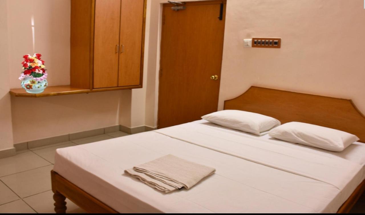 Yogi Ram Inn Cuddalore Exterior photo